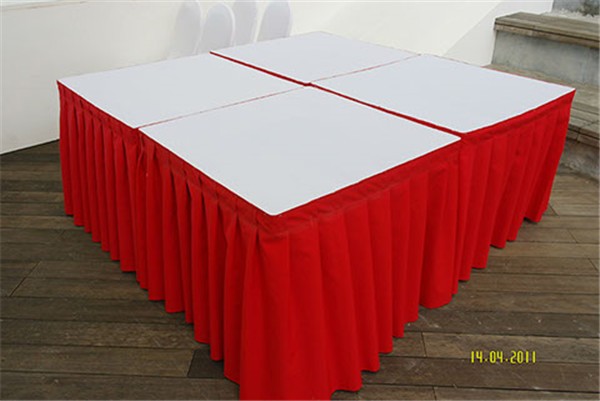 3×3 Square Table with Cloth Skirting